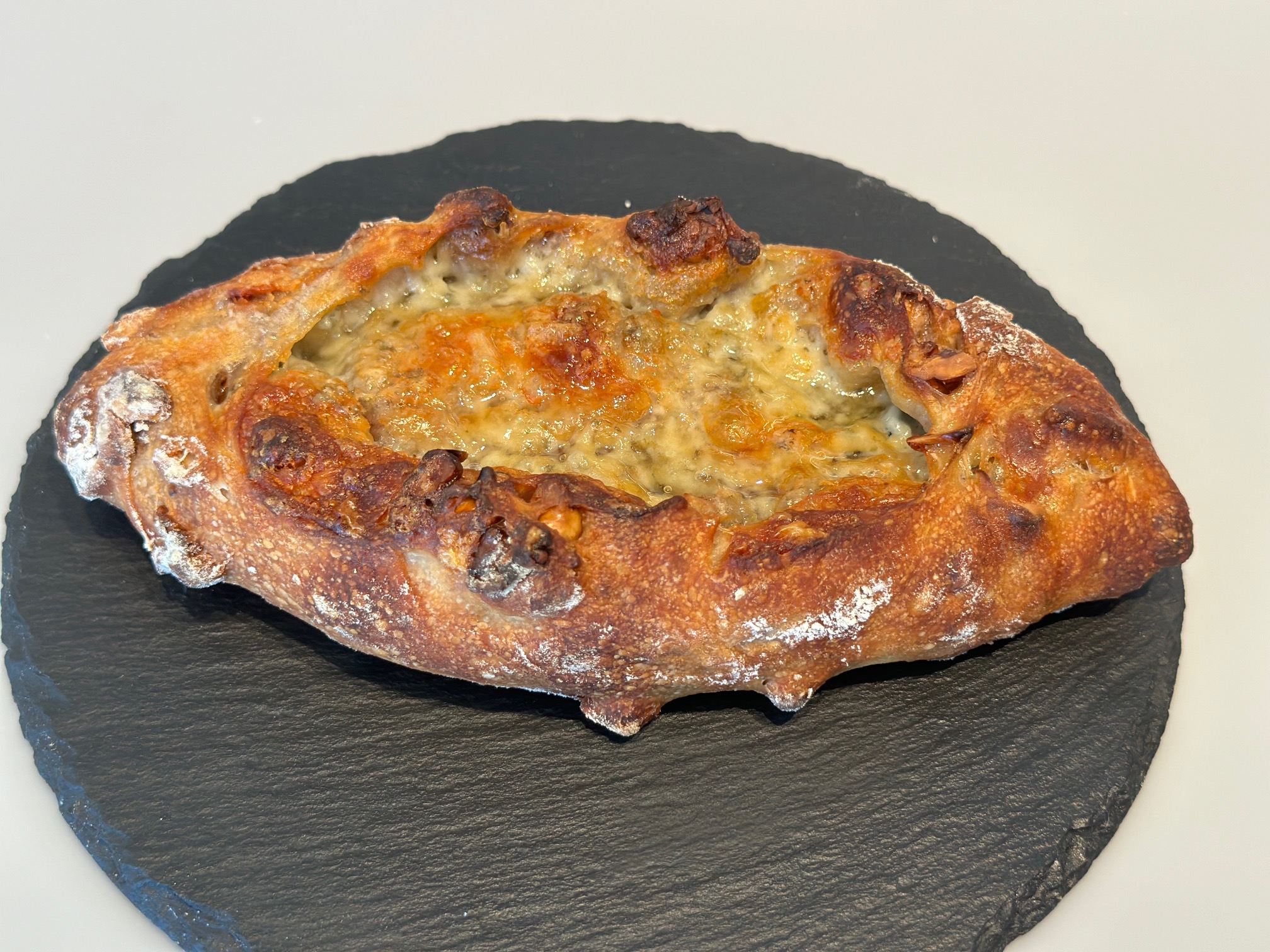 ゴルゴンゾーラとくるみとハチミツ