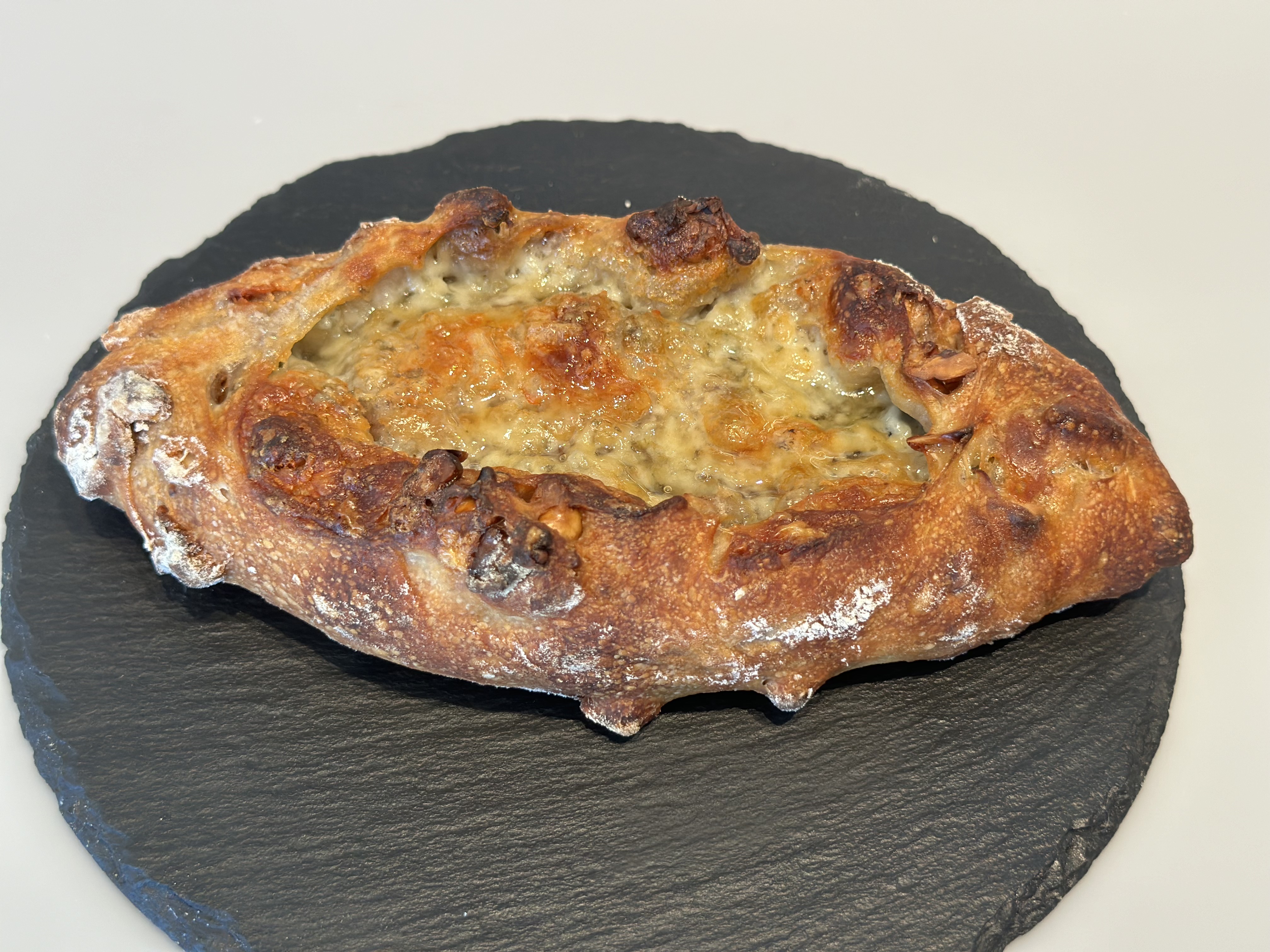 ゴルゴンゾーラとくるみとハチミツ